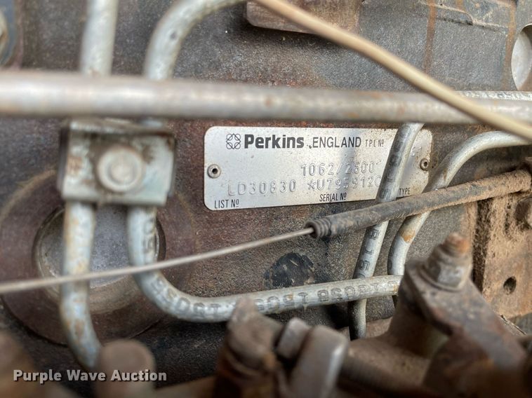 image for item MY9135 Hesston 6600  swather / windrower