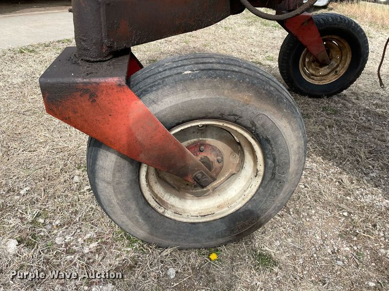 image for item MY9135 Hesston 6600  swather / windrower