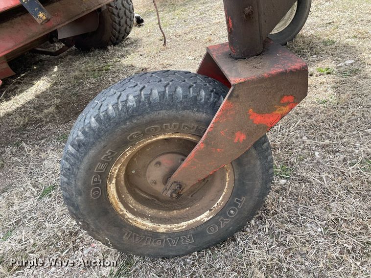 image for item MY9135 Hesston 6600  swather / windrower