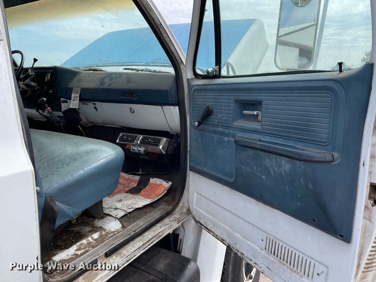 image for item MY9137 1980 GMC 6000  semi truck