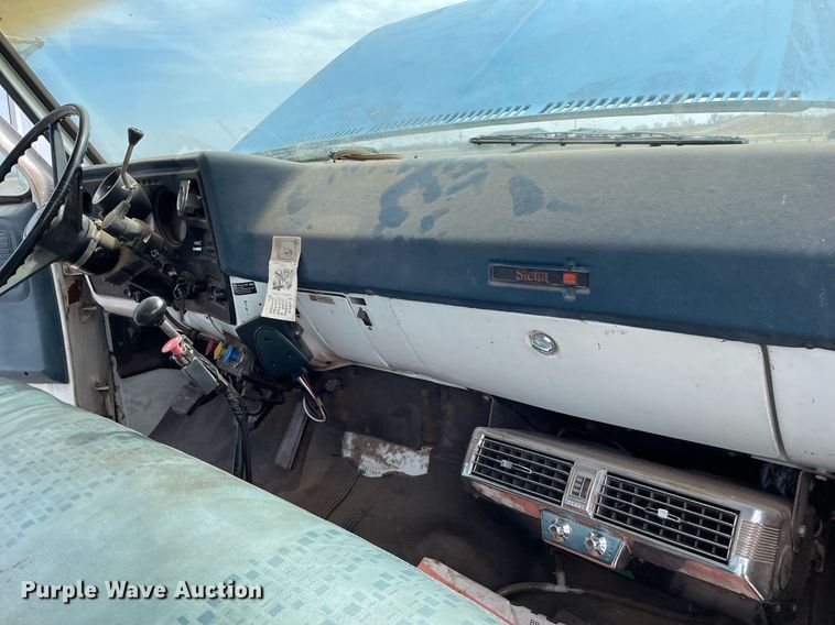 image for item MY9137 1980 GMC 6000  semi truck