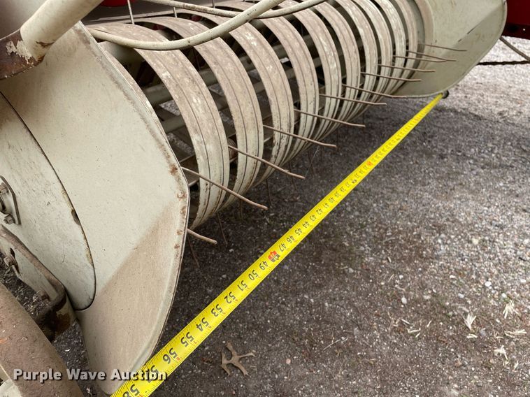 image for item MY9138 International Harvester 47  small square baler