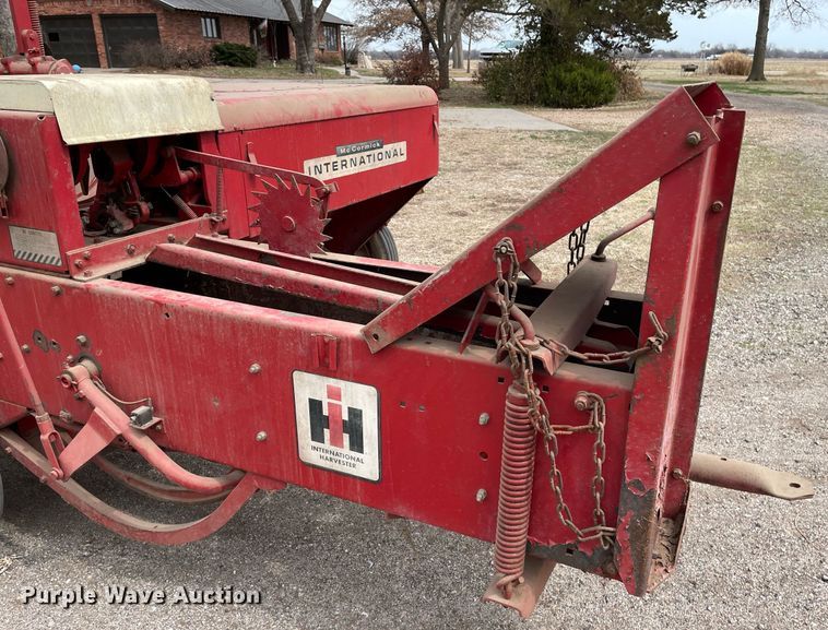 image for item MY9138 International Harvester 47  small square baler