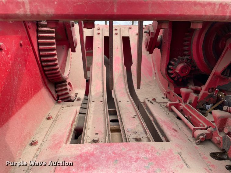 image for item MY9138 International Harvester 47  small square baler