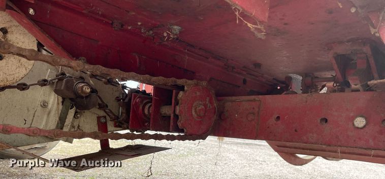 image for item MY9138 International Harvester 47  small square baler