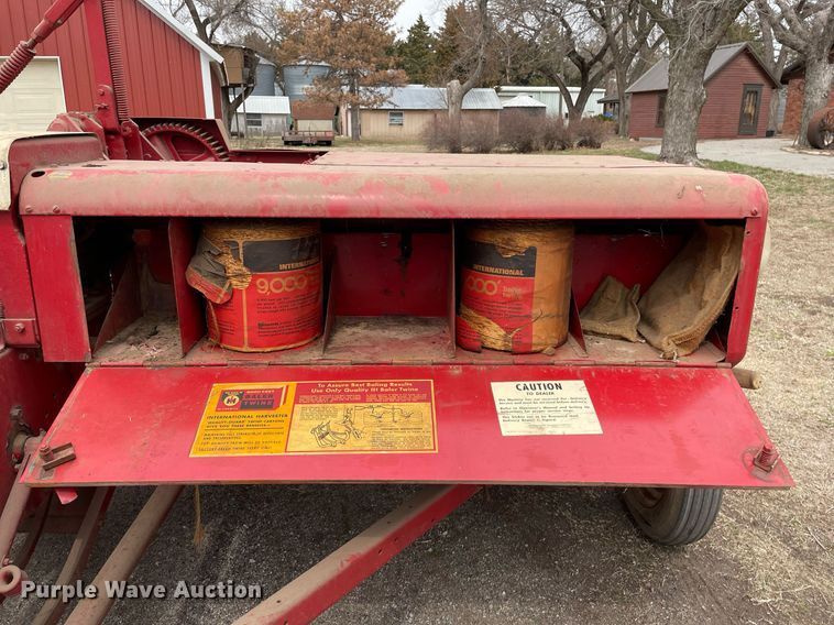 image for item MY9138 International Harvester 47  small square baler
