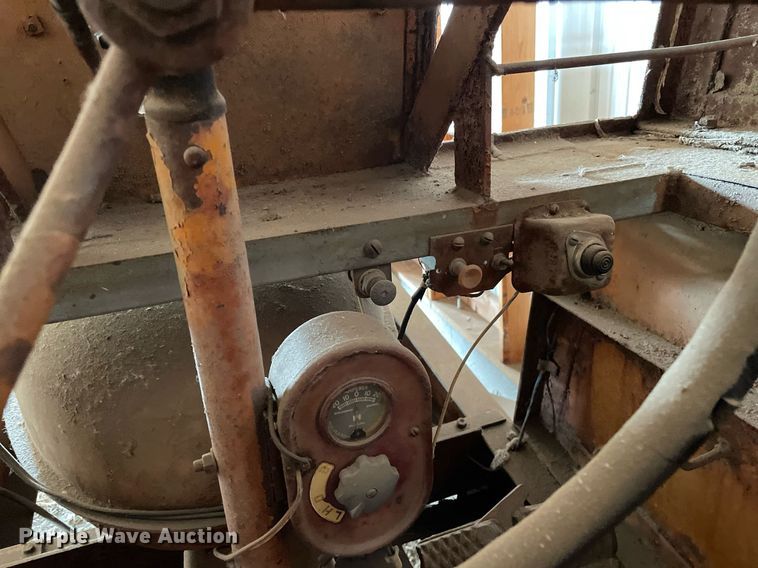 image for item MY9139 American Road Equipment 8M  rigid frame motor grader