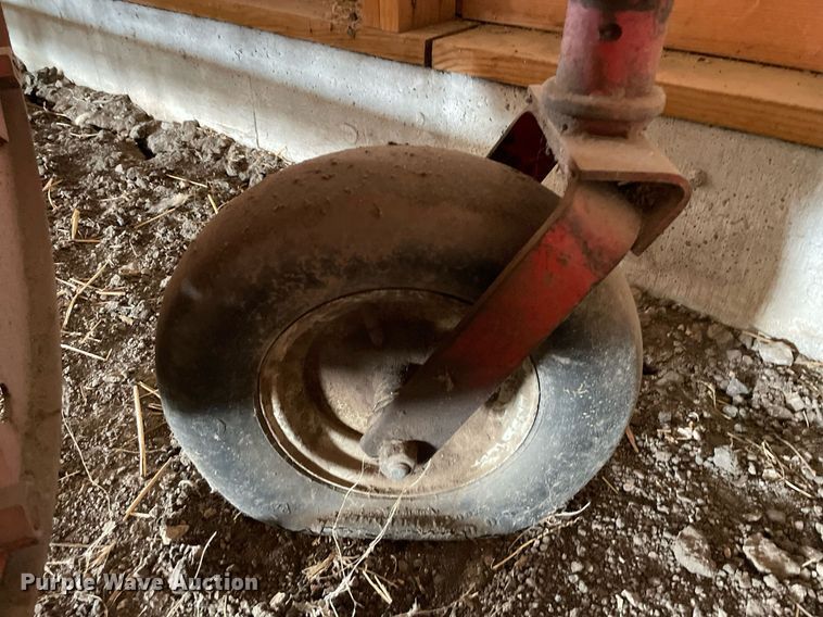 image for item MY9140 Ford 503  hay rake