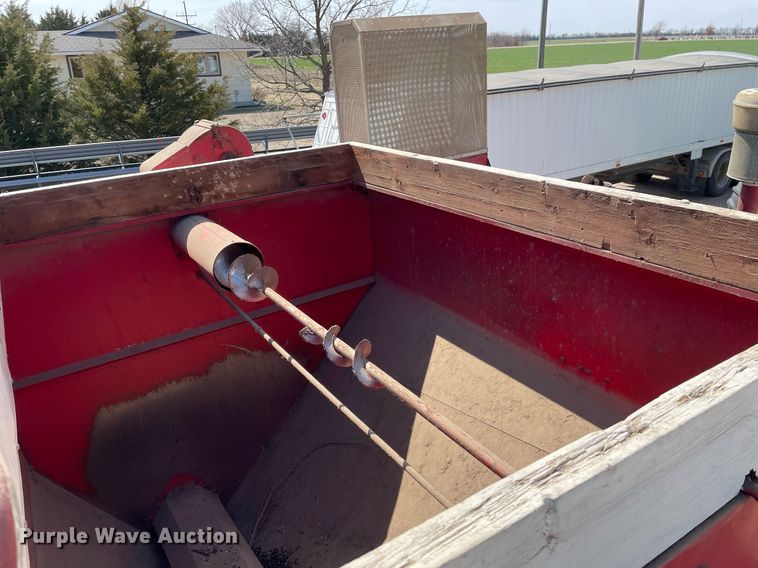 image for item MY9141 McCormick  combine