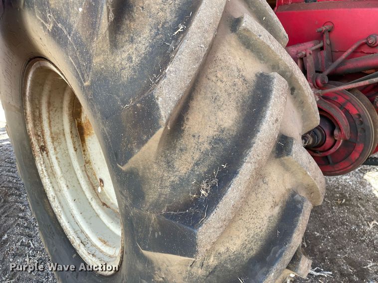 image for item MY9141 McCormick  combine