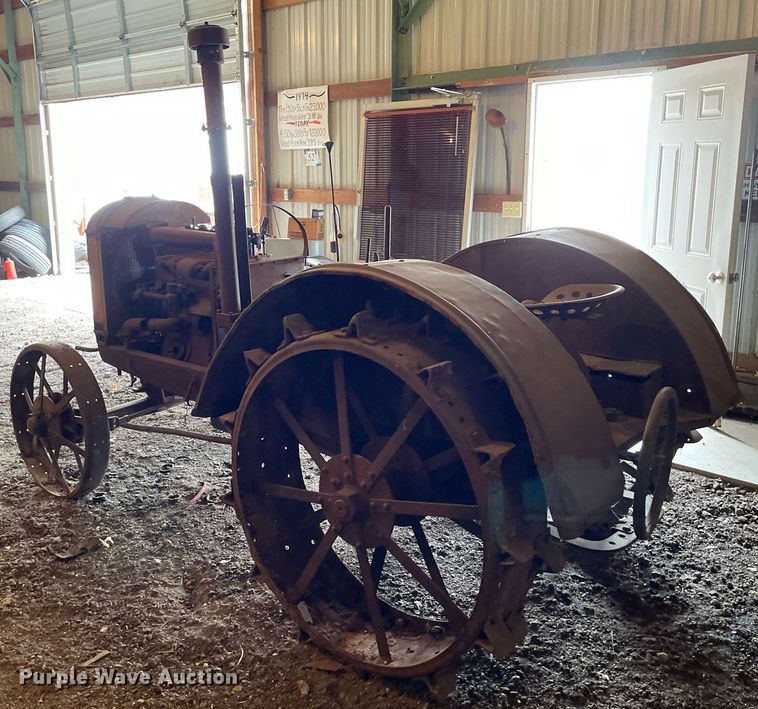 image for item MY9142 1928 McCormick-Deering 10-20  tractor
