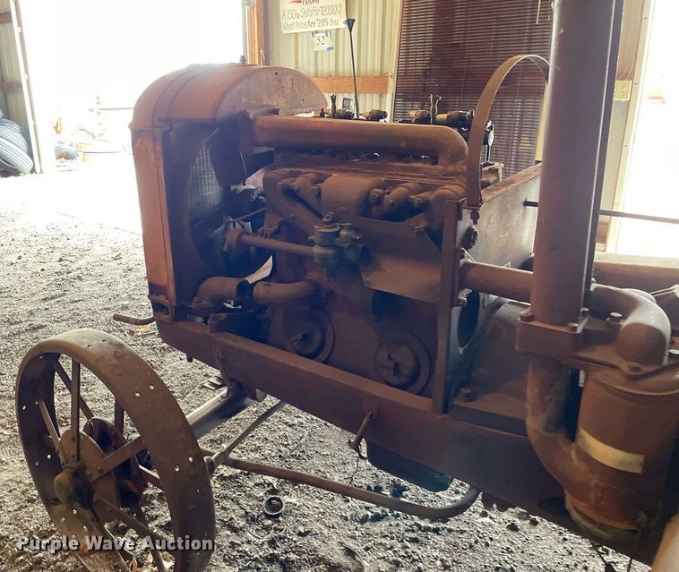 image for item MY9142 1928 McCormick-Deering 10-20  tractor