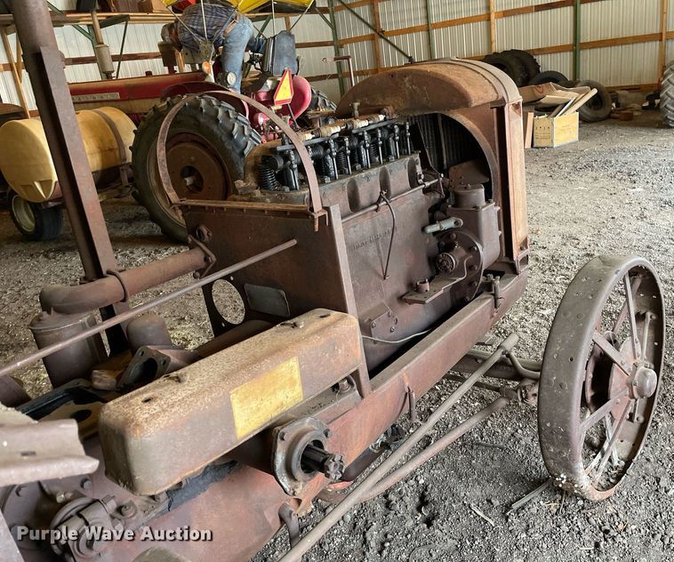image for item MY9142 1928 McCormick-Deering 10-20  tractor