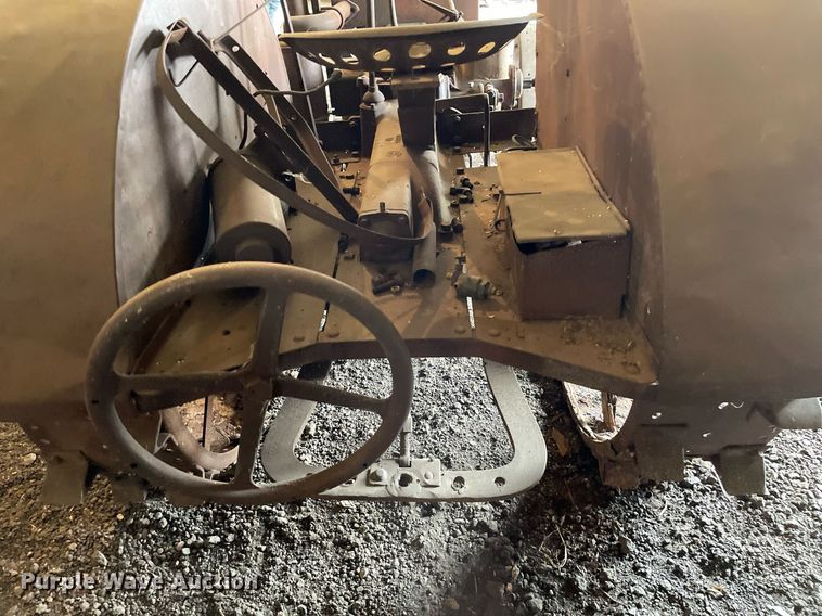 image for item MY9142 1928 McCormick-Deering 10-20  tractor