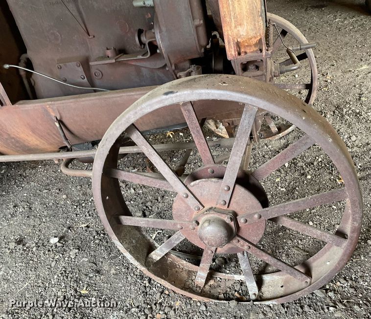 image for item MY9142 1928 McCormick-Deering 10-20  tractor