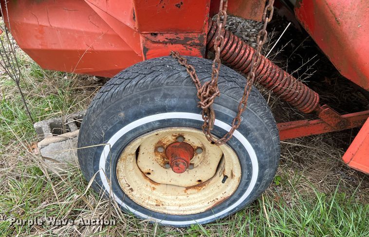 image for item MY9549 Hesston 1090  windrower