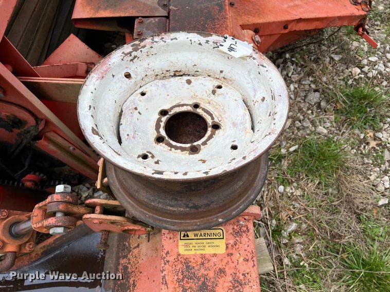 image for item MY9549 Hesston 1090  windrower