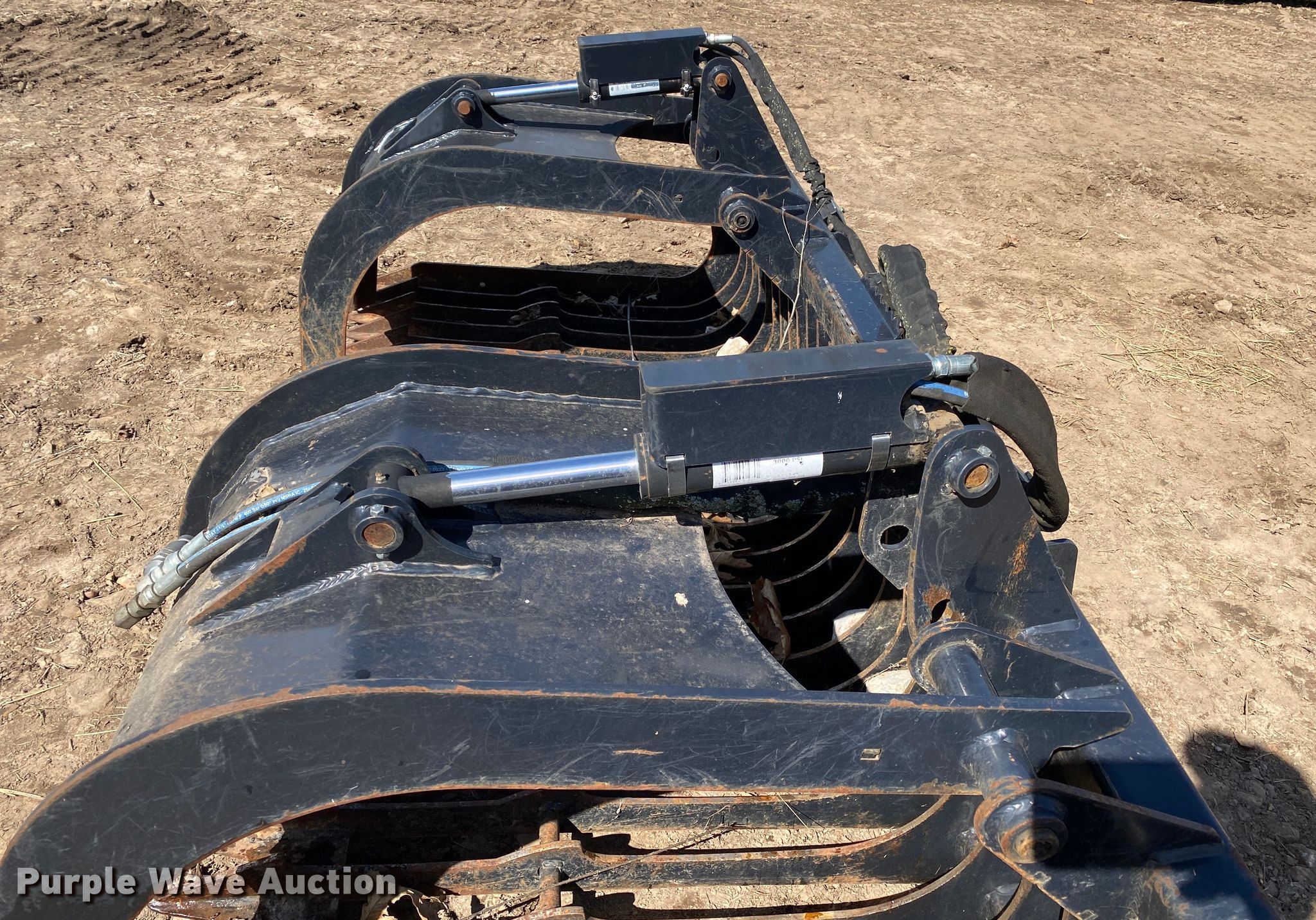 Jenkins 84" skid steer rock grapple bucket in Stilwell, OK Item