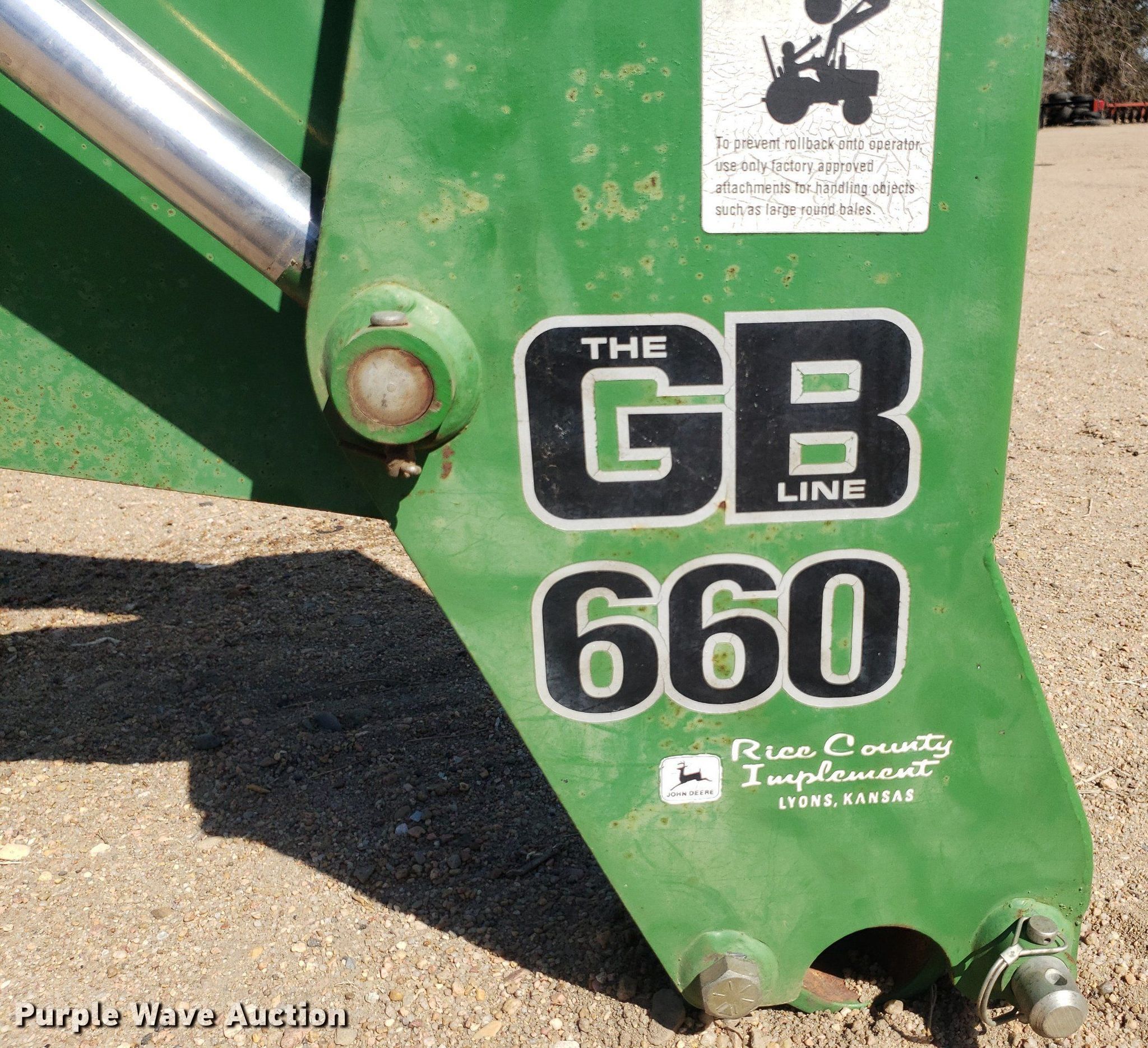 Great Bend 660 loader bucket in Kinsley, KS Item LT9705 sold Purple Wave