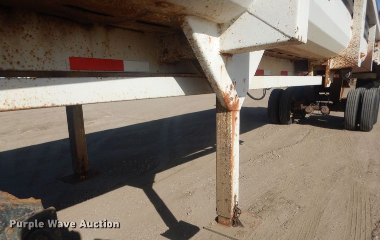 image for item DJ7006 1999 Lufkin  end dump trailer