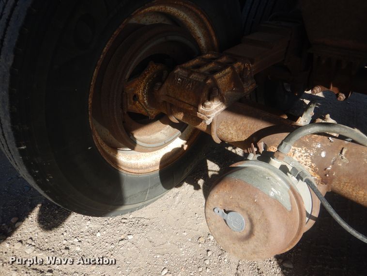 image for item DJ7006 1999 Lufkin  end dump trailer