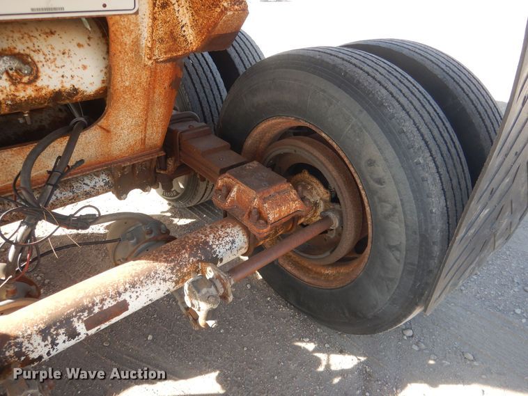 image for item DJ7006 1999 Lufkin  end dump trailer