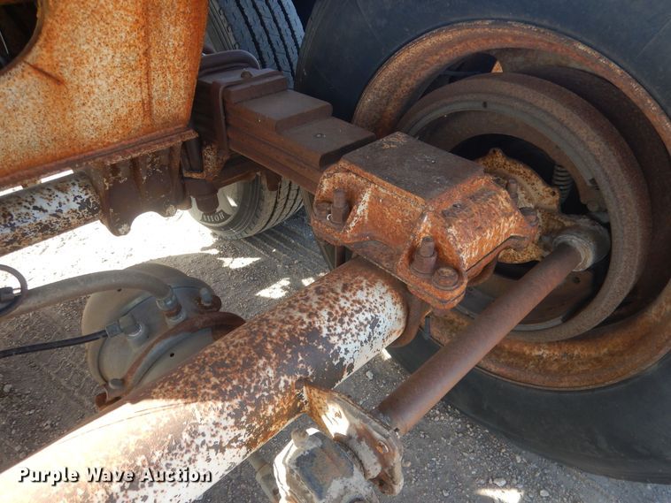 image for item DJ7006 1999 Lufkin  end dump trailer