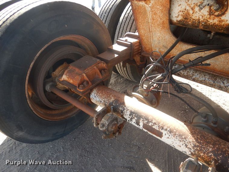 image for item DJ7006 1999 Lufkin  end dump trailer