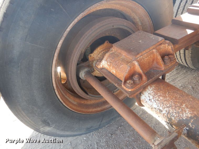 image for item DJ7006 1999 Lufkin  end dump trailer