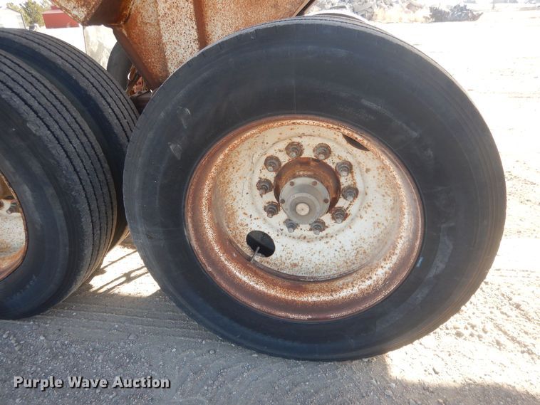 image for item DJ7006 1999 Lufkin  end dump trailer