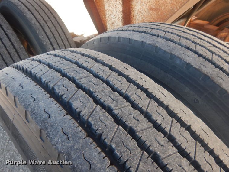 image for item DJ7006 1999 Lufkin  end dump trailer