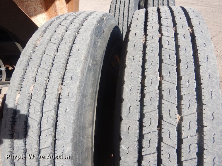 image for item DJ7006 1999 Lufkin  end dump trailer