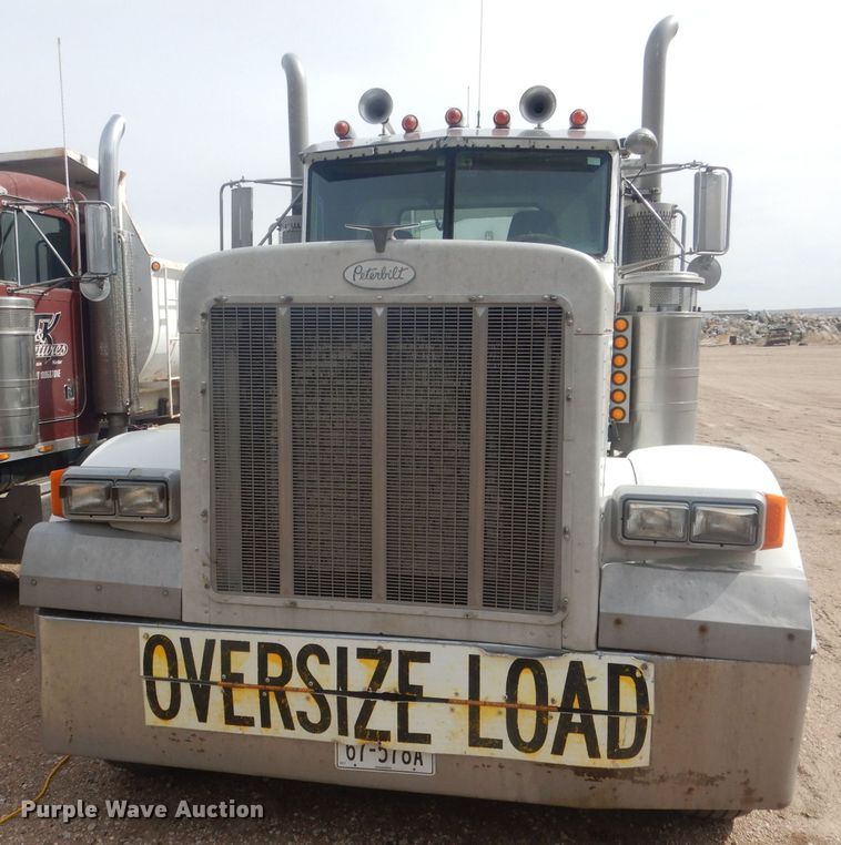 image for item DJ7007 1996 Peterbuilt 379  semi truck