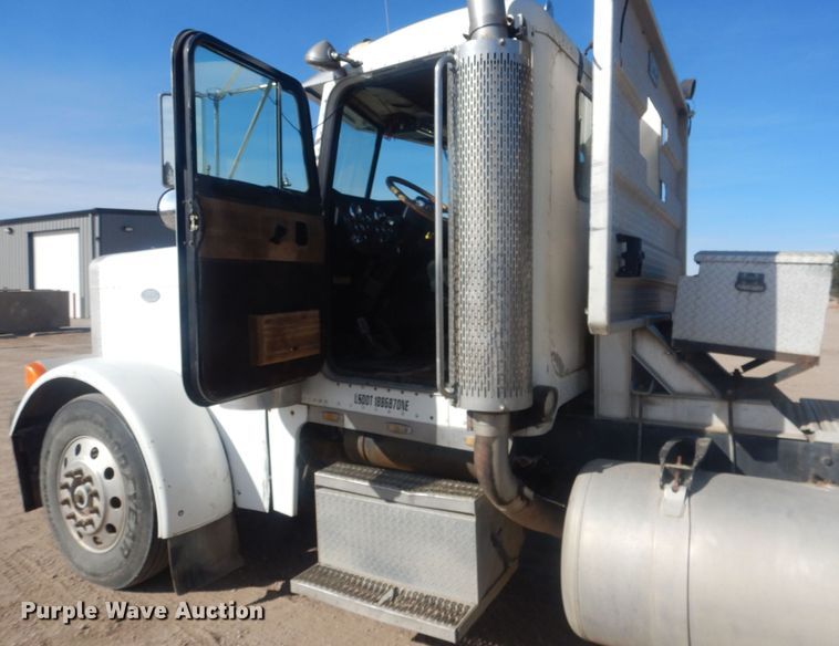 image for item DJ7007 1996 Peterbuilt 379  semi truck