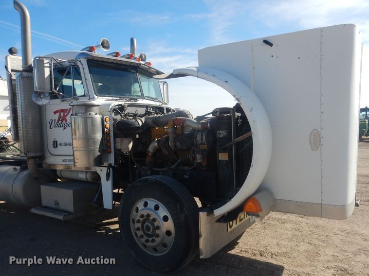 image for item DJ7007 1996 Peterbuilt 379  semi truck