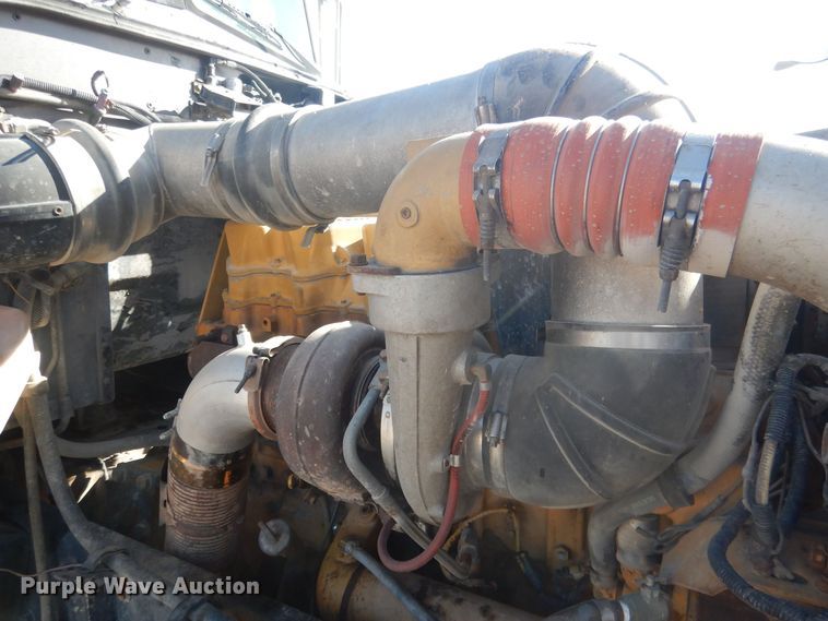 image for item DJ7007 1996 Peterbuilt 379  semi truck