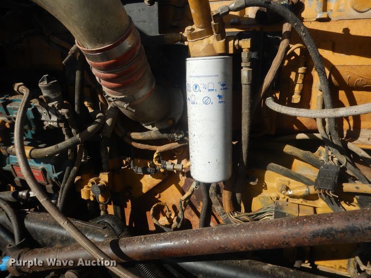 image for item DJ7007 1996 Peterbuilt 379  semi truck