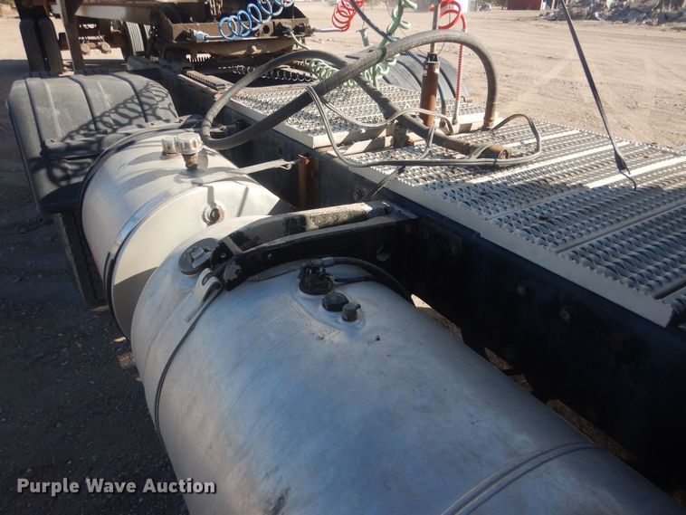 image for item DJ7007 1996 Peterbuilt 379  semi truck