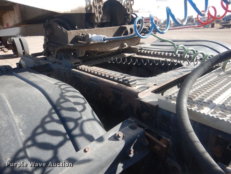 image for item DJ7007 1996 Peterbuilt 379  semi truck