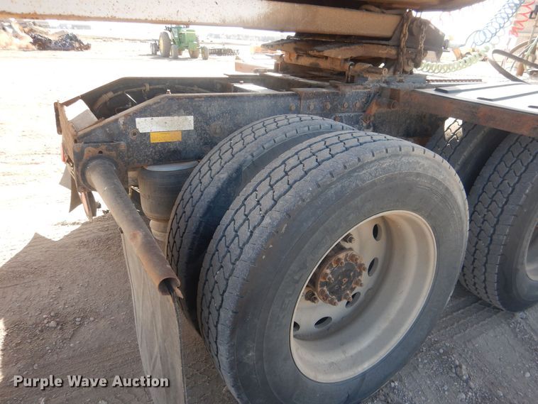 image for item DJ7007 1996 Peterbuilt 379  semi truck