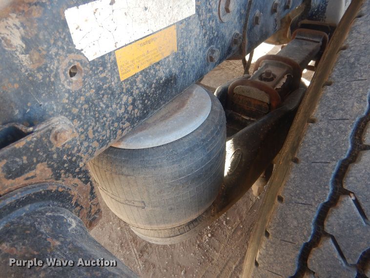 image for item DJ7007 1996 Peterbuilt 379  semi truck