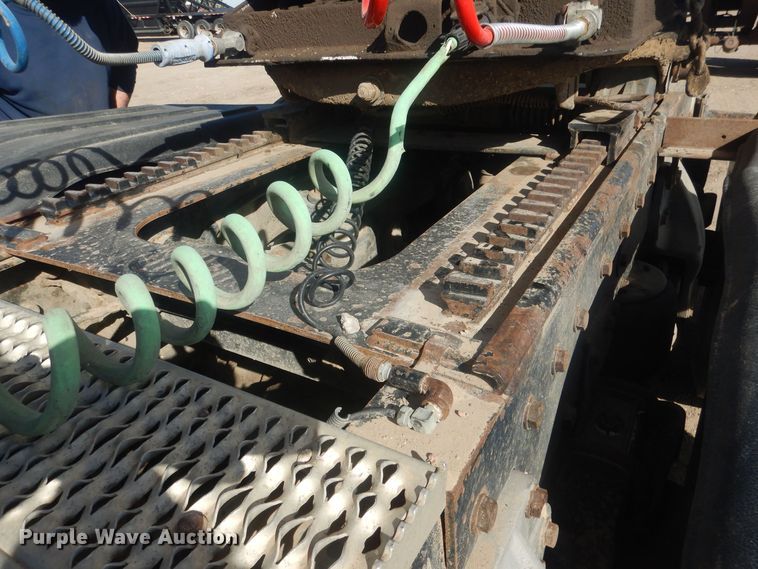 image for item DJ7007 1996 Peterbuilt 379  semi truck