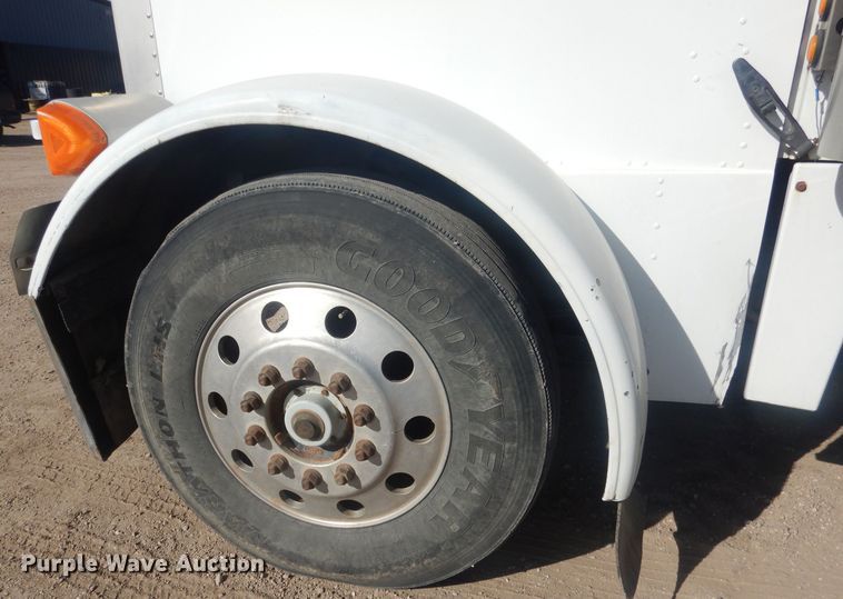 image for item DJ7007 1996 Peterbuilt 379  semi truck