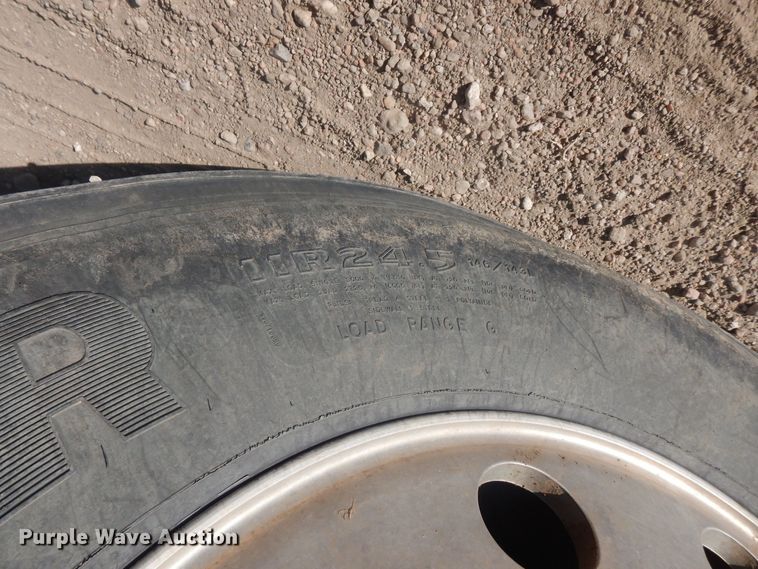 image for item DJ7007 1996 Peterbuilt 379  semi truck