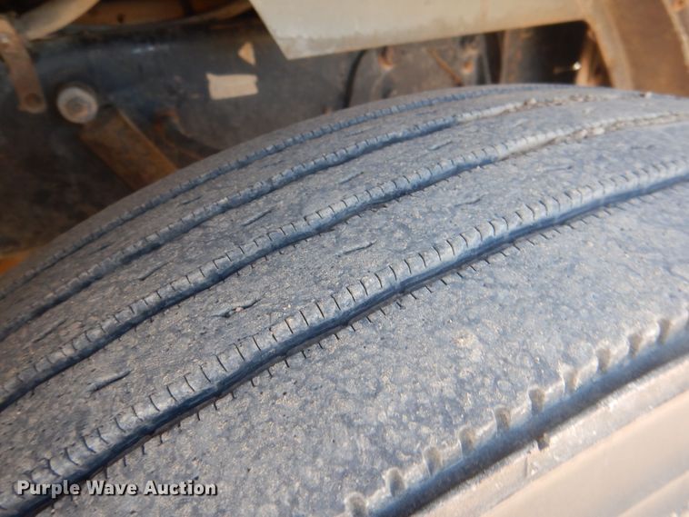 image for item DJ7007 1996 Peterbuilt 379  semi truck