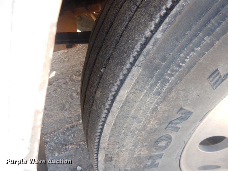 image for item DJ7007 1996 Peterbuilt 379  semi truck