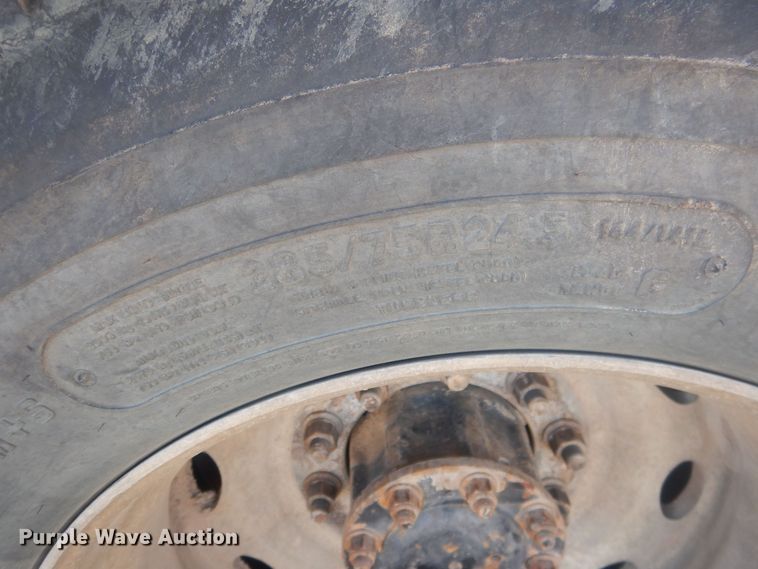 image for item DJ7007 1996 Peterbuilt 379  semi truck