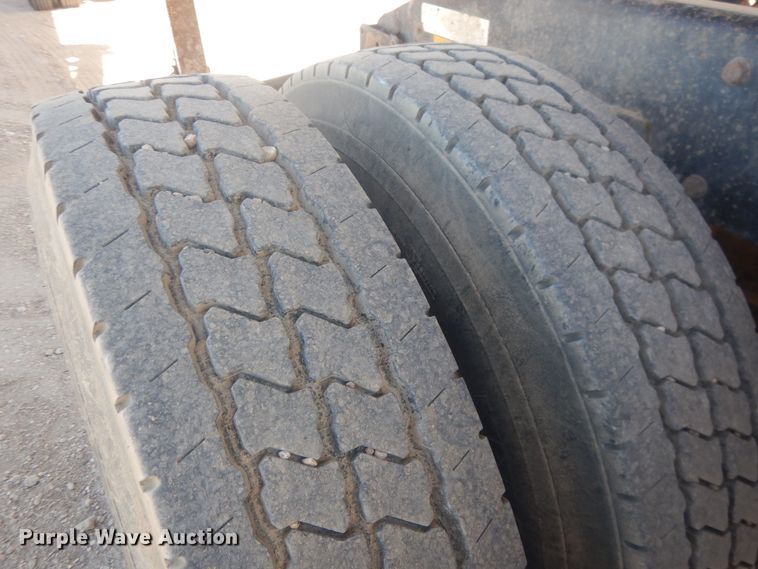 image for item DJ7007 1996 Peterbuilt 379  semi truck