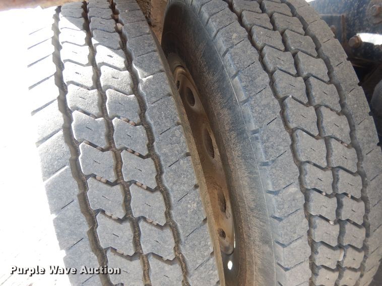 image for item DJ7007 1996 Peterbuilt 379  semi truck