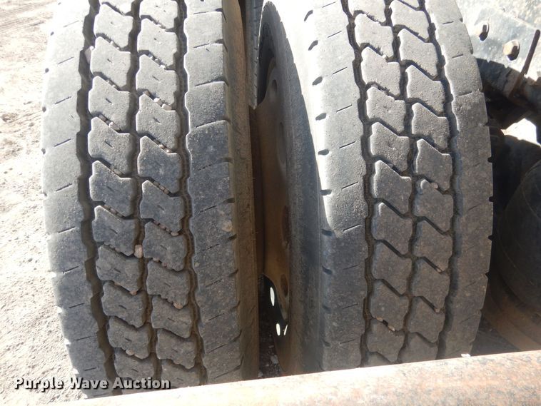 image for item DJ7007 1996 Peterbuilt 379  semi truck